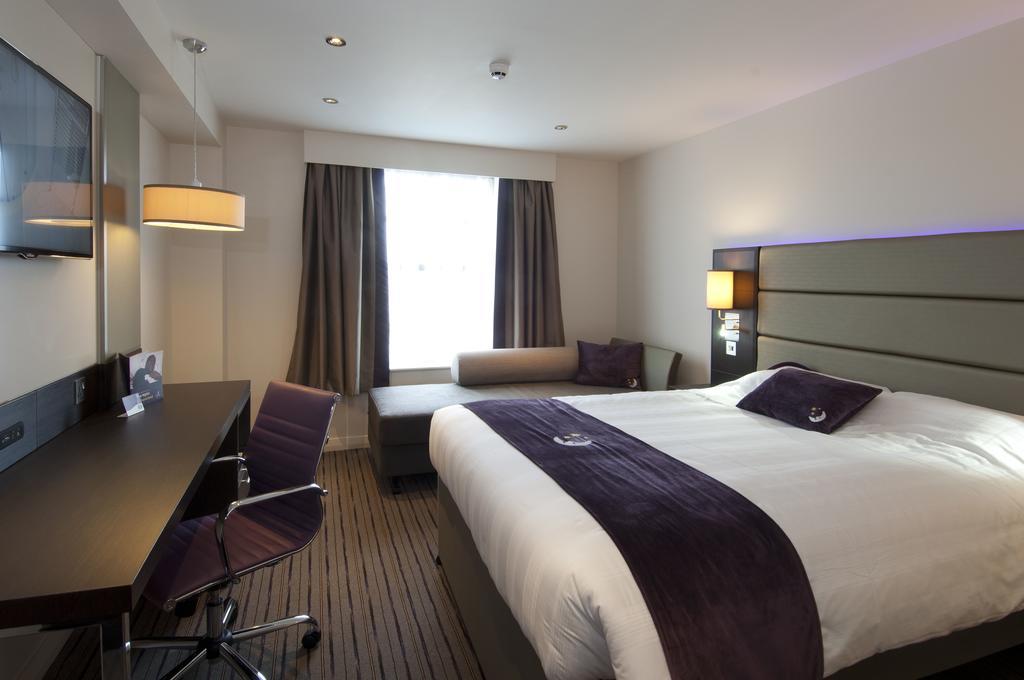 Premier Inn London City - Aldgate Phòng bức ảnh